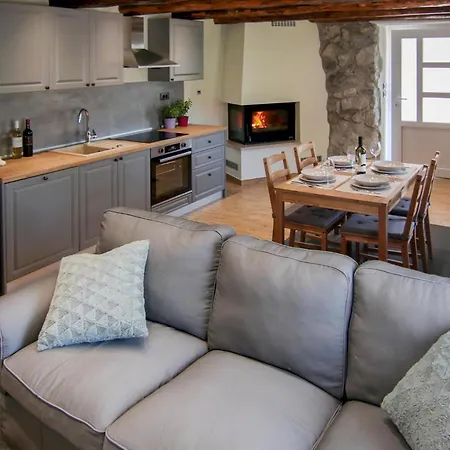 בית נופש 2 Bedroom Nice Home In Veprinac