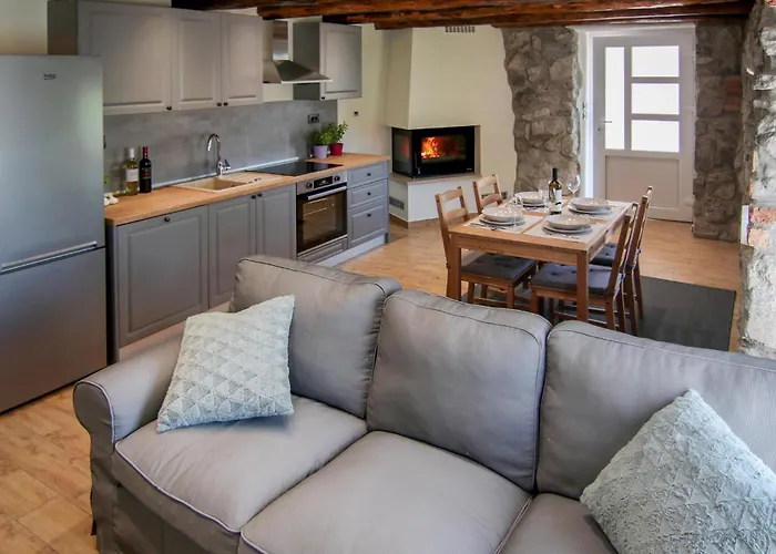 بيت للعطل 2 Bedroom Nice Home In Veprinac