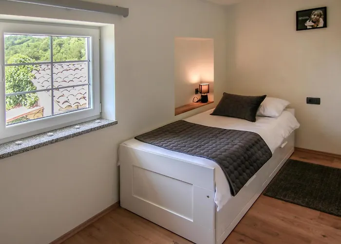 2 Bedroom Nice Home In Veprinac Σπίτι διακοπών *